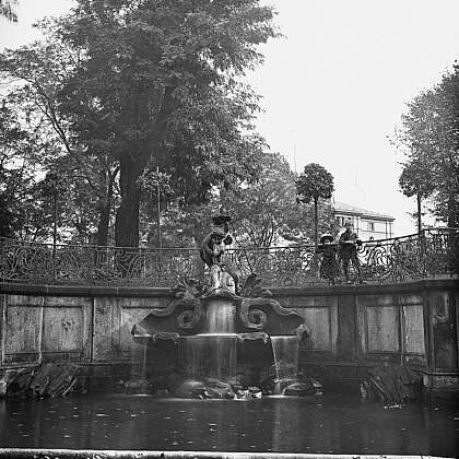 Delphinbrunnen