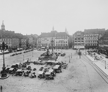 Altmarkt mit Caf&eacute; Central
